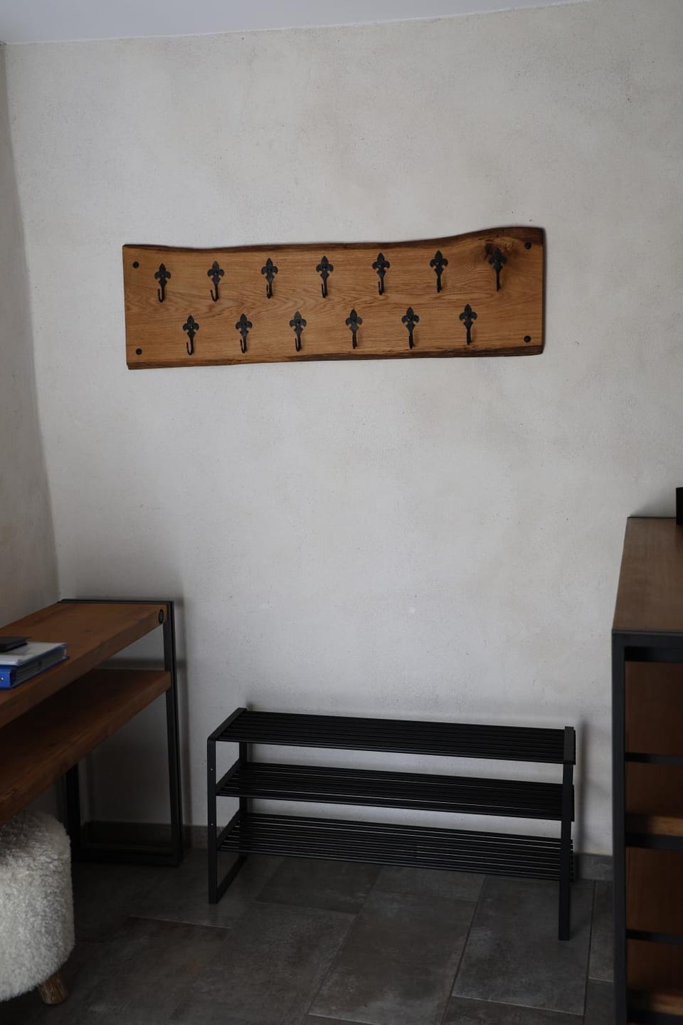 Facade/entrance, wardrobe