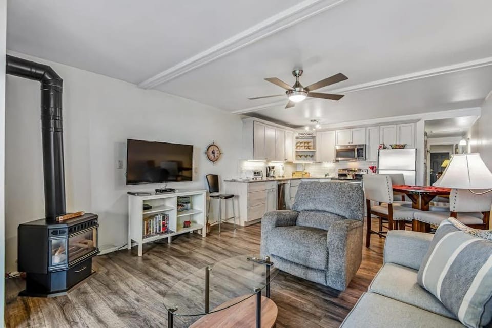 Lakeside Mountain Retreat Apartment in Dillon