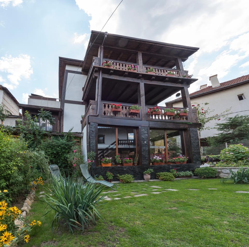 Oasis Guest House Bed and Breakfast in Blagoevgrad Province