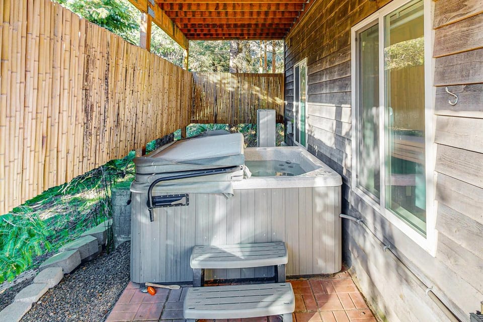 The Beach Bunkhouse House in Pacific City