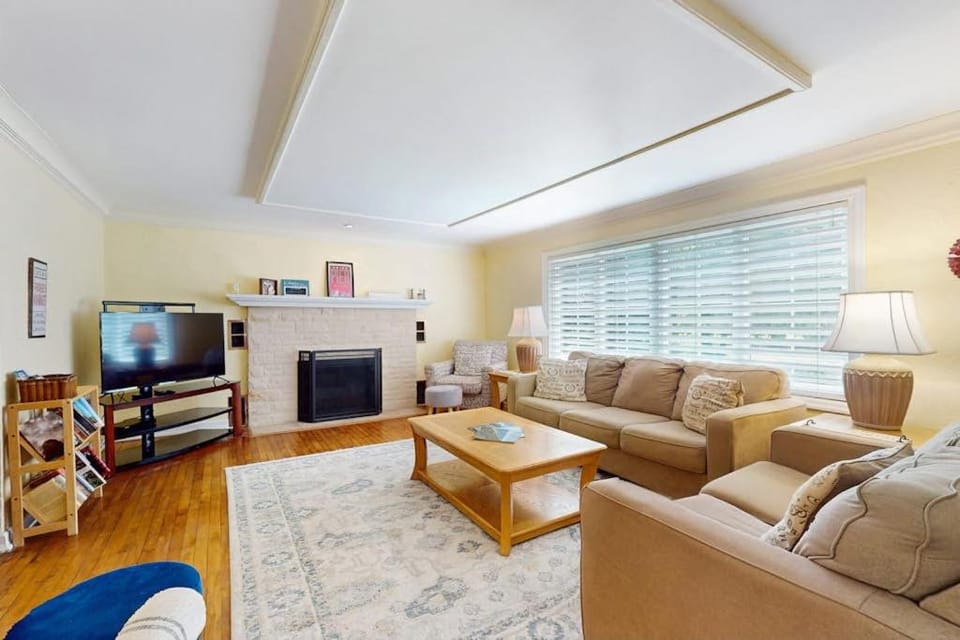 Wine Down Cottage House in Chikaming Township