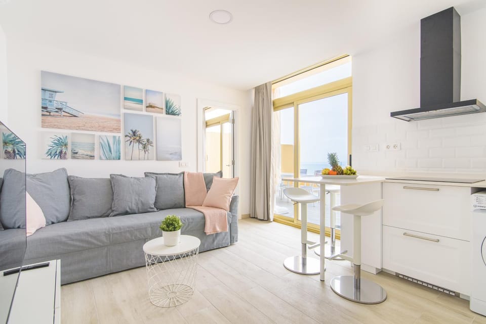 Home2Book Design Sea Front Las Canteras1 Beach Apartment in Las Palmas de Gran Canaria