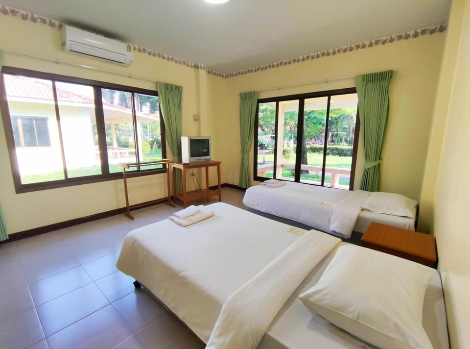 Thara Cholapruek Resort Resort in Laos