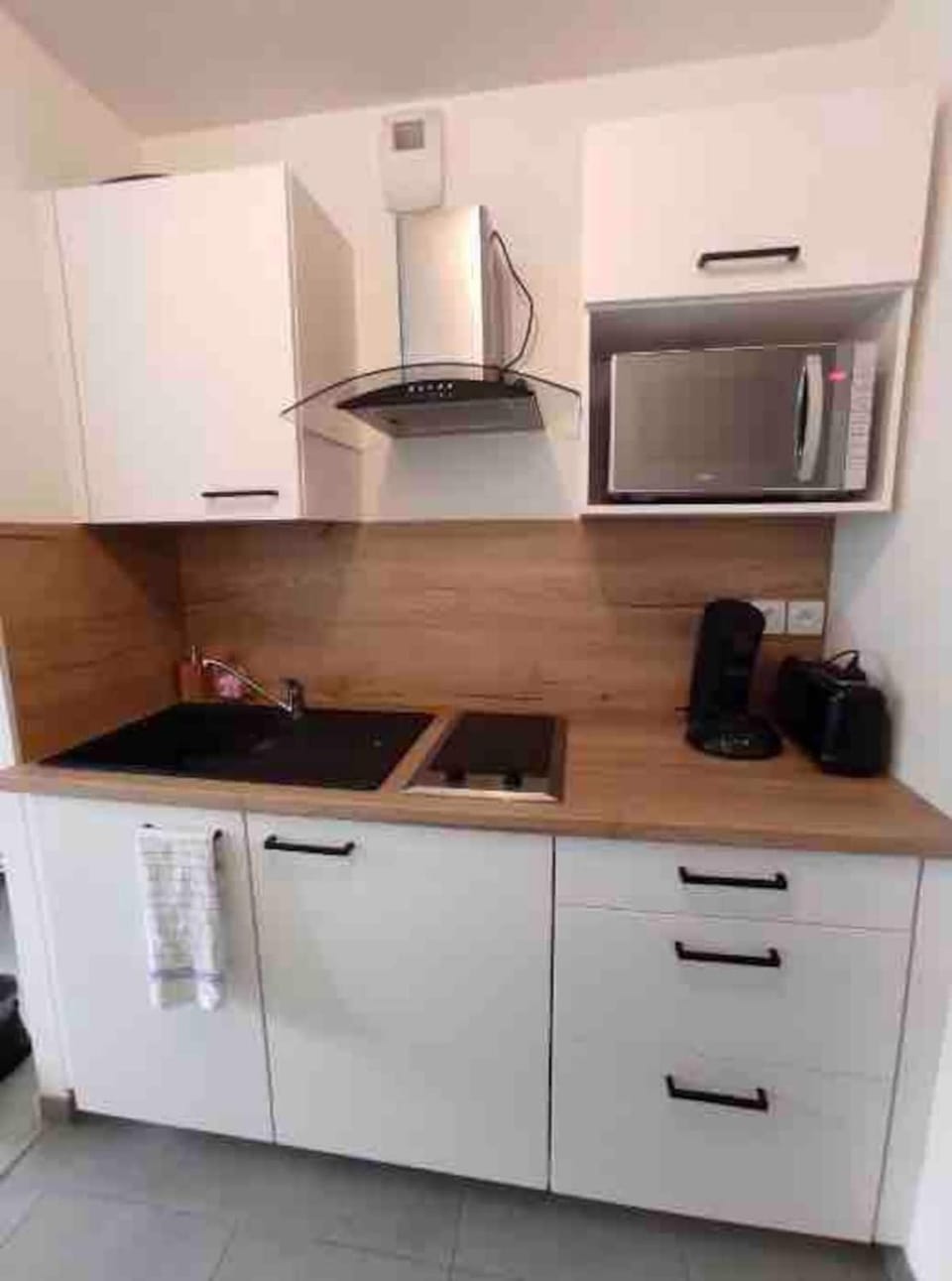 Coffee/tea facilities, Kitchen or kitchenette