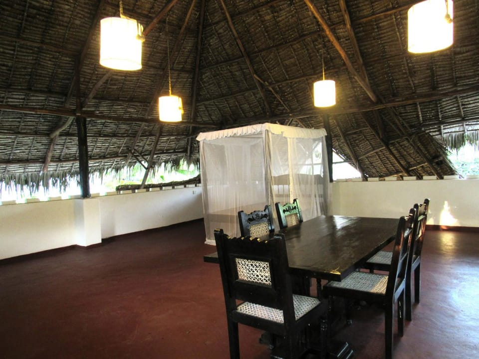 Property building, Seating area