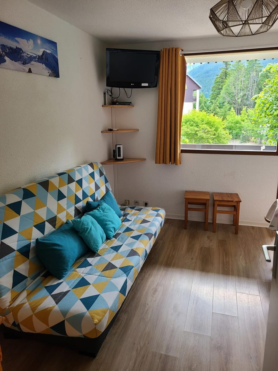 Communal lounge/ TV room