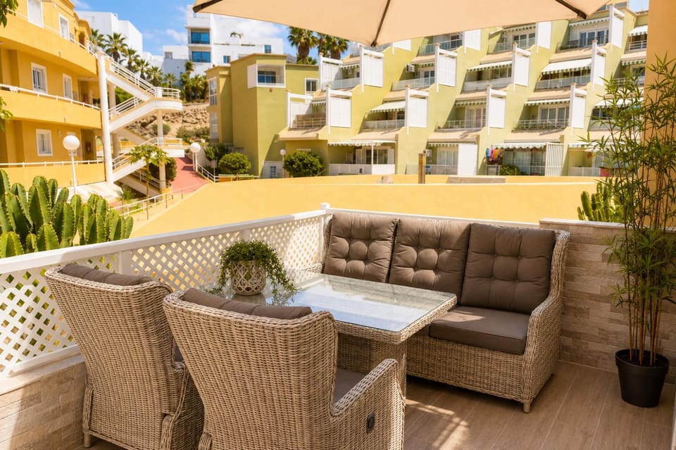 Orlando Pool View and cozy terrace Apartment in Costa Adeje
