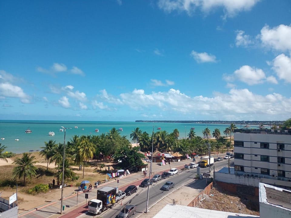 Sea view, Street view