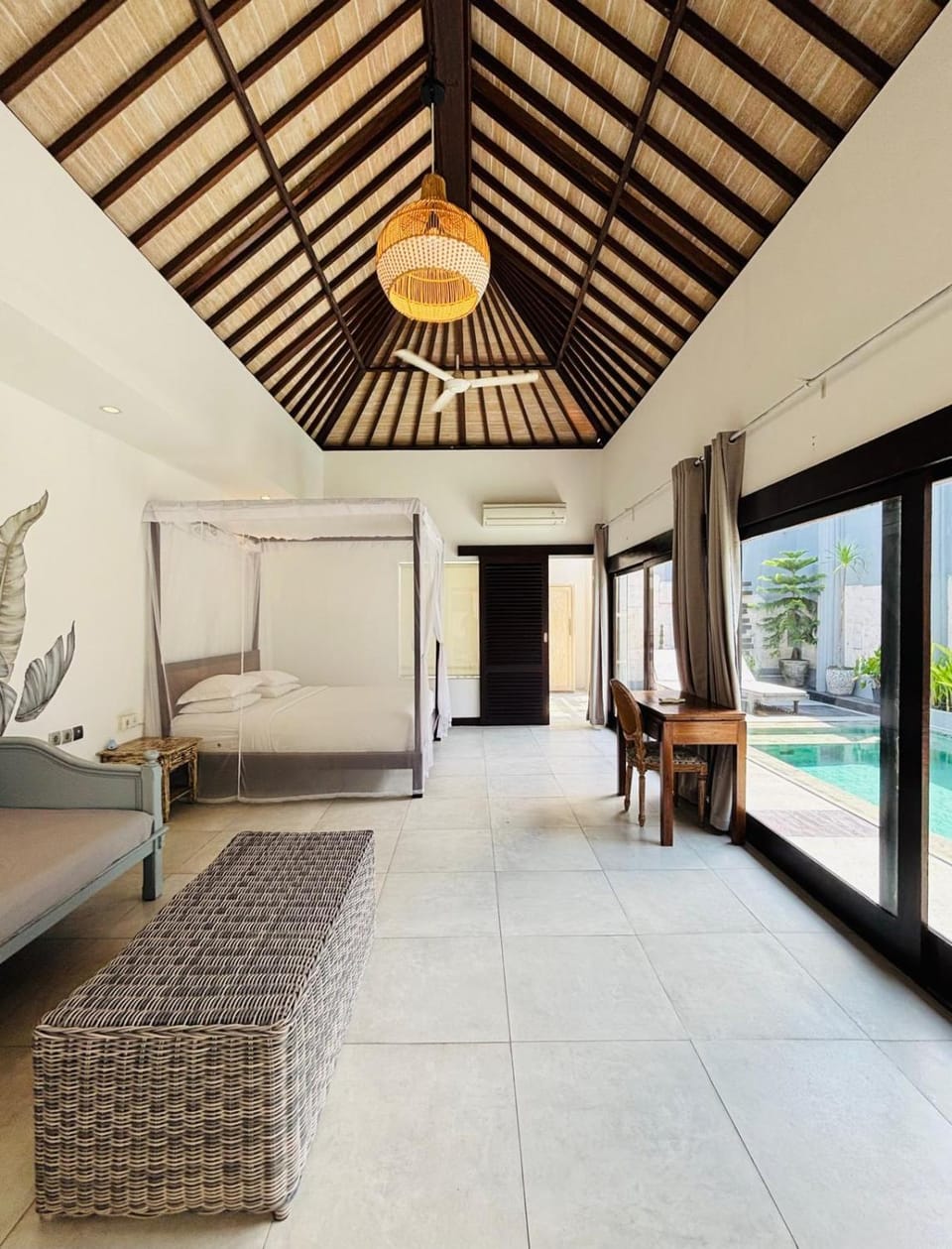 Bedroom, Pool view