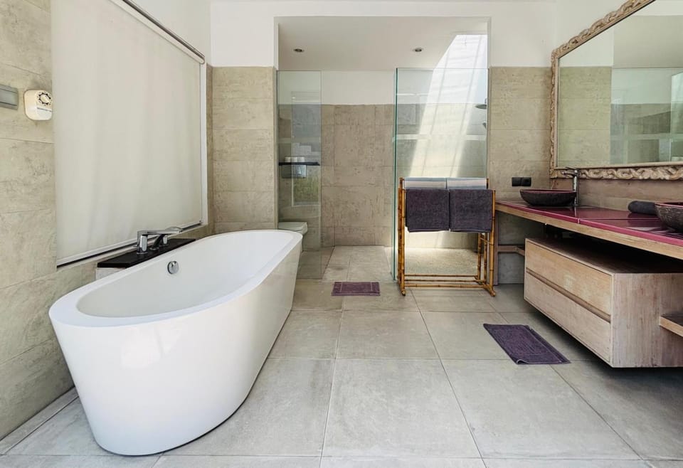 Bathroom, Bath