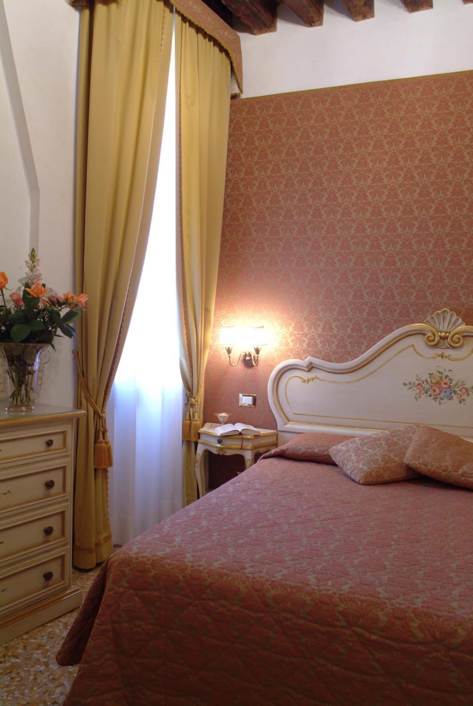 Bed, Balcony/Terrace, Bedroom