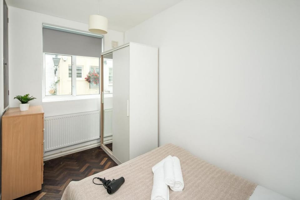 Quirky & Cosy 2BD Mews Flat in Paddington House in City of Westminster