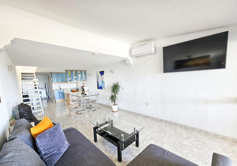 Dúplex con Vistas al Mar, cerca de la playa y puerto Apartment in Costa del Sol