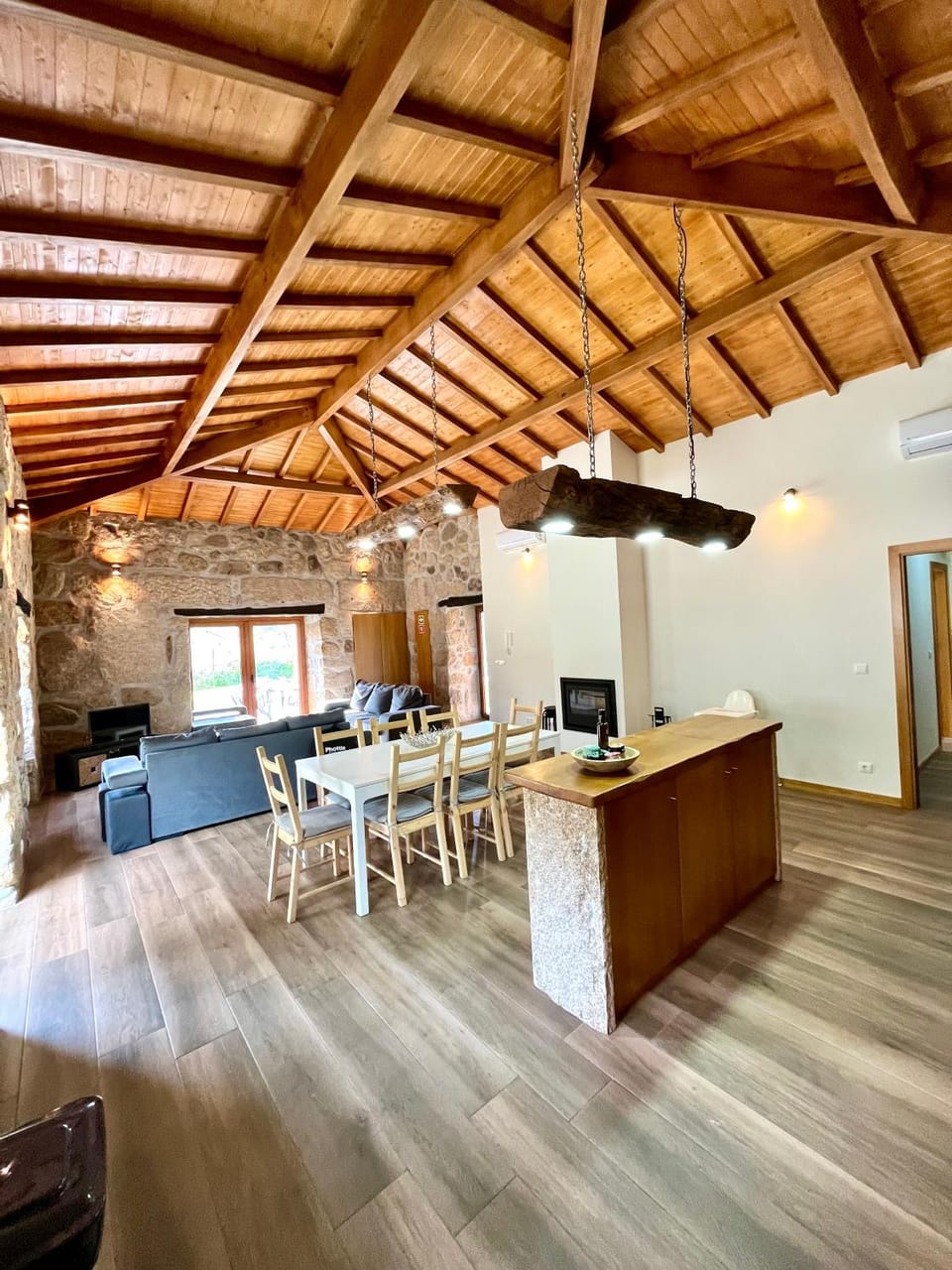 Kitchen or kitchenette, Living room, Dining area