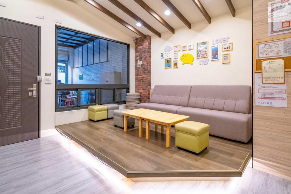 團體聚會首選 幸福拾光二當家 台南安平包棟 烤肉 有2棟 8-40位 Vacation rental in Kaohsiung