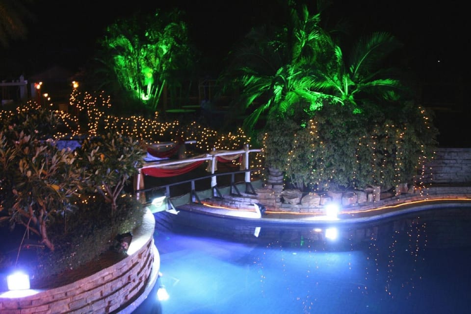 Swimming pool, Swimming pool