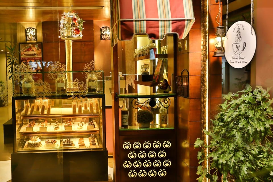 Facade/entrance, Other, Food