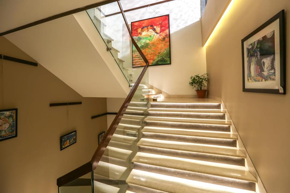Lobby or reception, Other