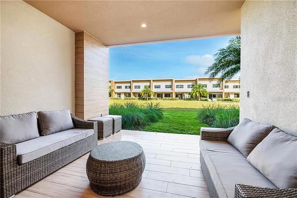 Patio, Seating area