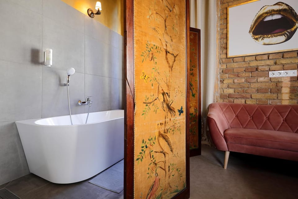 Bathroom, Bath