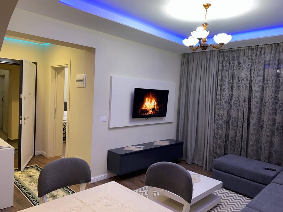 Communal lounge/ TV room, TV and multimedia, Living room, Seating area