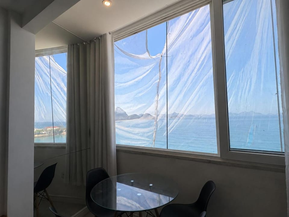 Seafront studio in Copacabana | A 3806/1203 Apartment in Rio de Janeiro