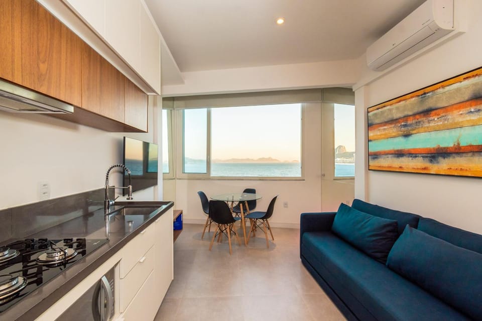 Kitchen or kitchenette, Living room
