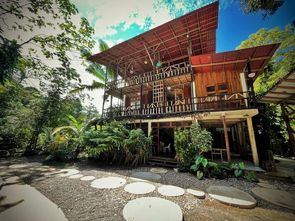 Property building, Patio, Day, Garden