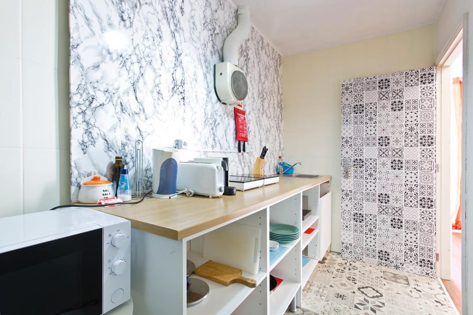Kitchen or kitchenette, Breakfast, minibar