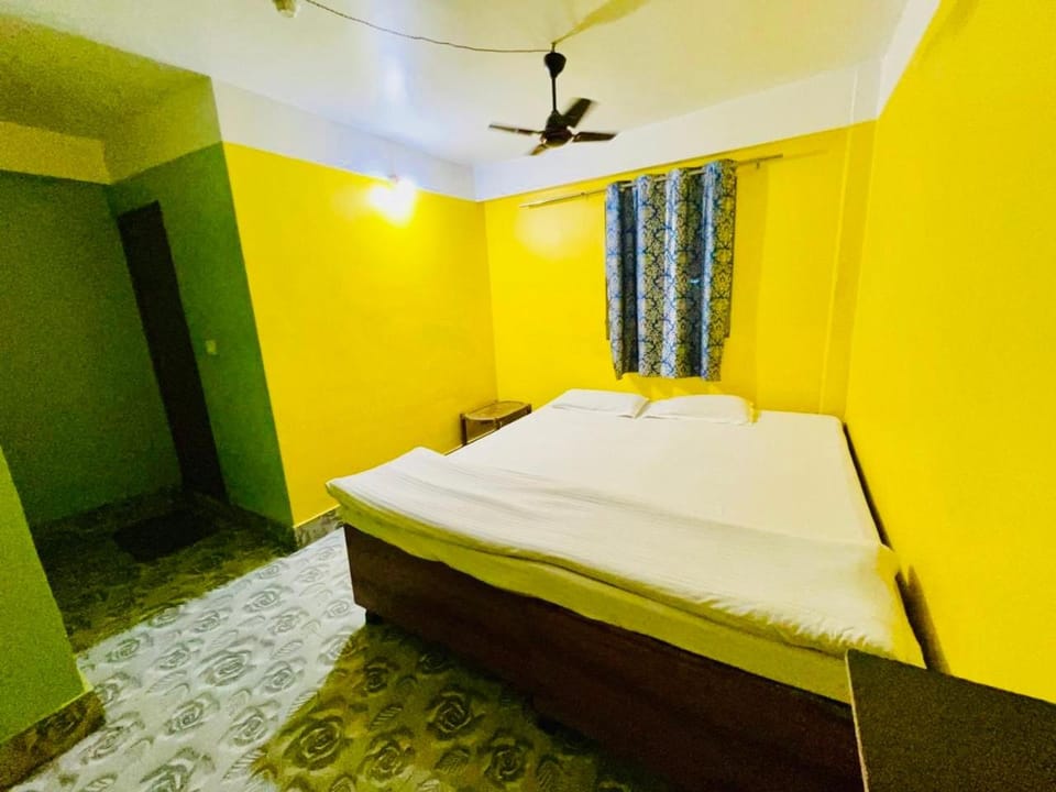 Radha Rani lodge Hotel in West Bengal