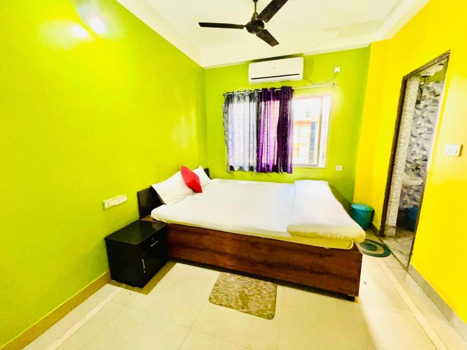 Radha Rani lodge Hotel in West Bengal