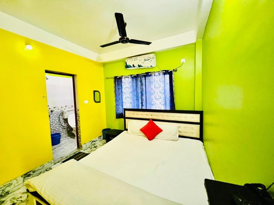Radha Rani lodge Hotel in West Bengal
