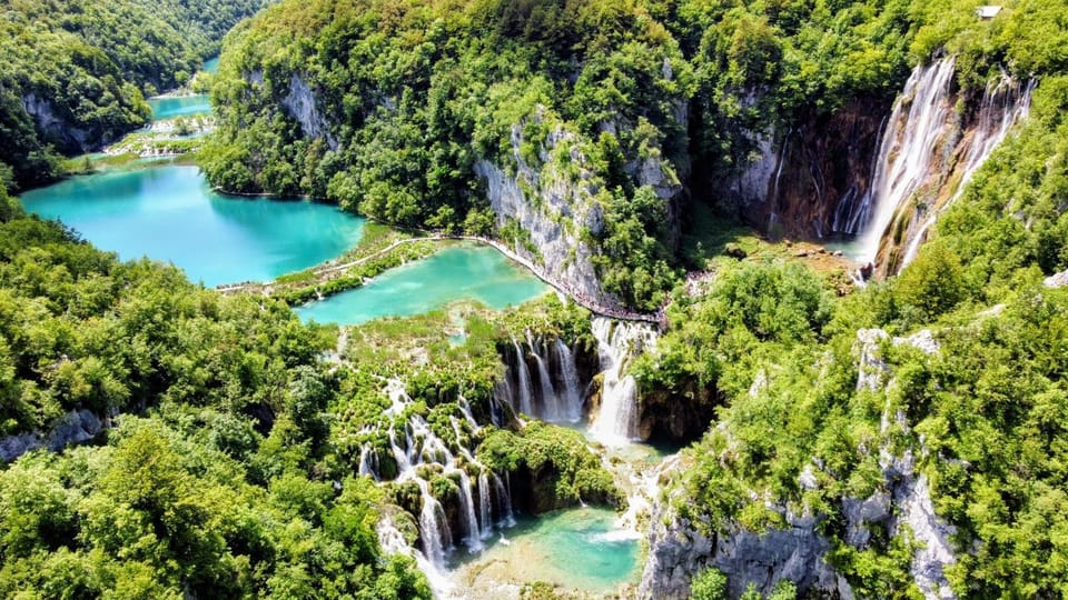 Nearby landmark, Day, Natural landscape, Activities