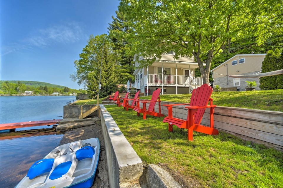 Lake Luzerne Home w/ Fire Pit on Hudson River House in Corinth