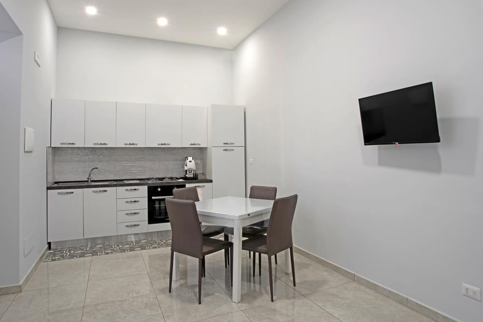 Kitchen or kitchenette, kitchen