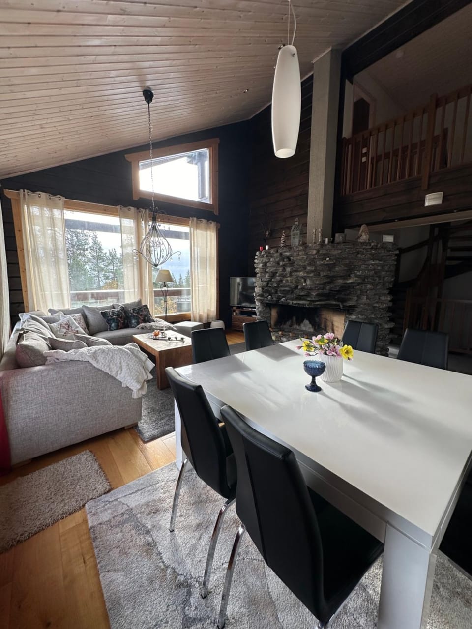 Villa Utsuntuisku House in Lapland