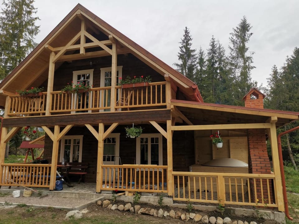 Cabana Katica vendégház Villa in Romania