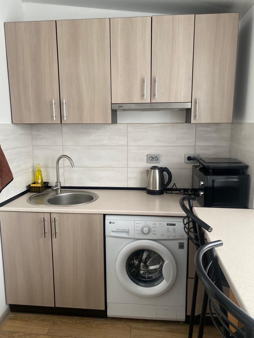 Студія в центрі міста , 7 поверх без ліфту Apartment in Lviv Oblast