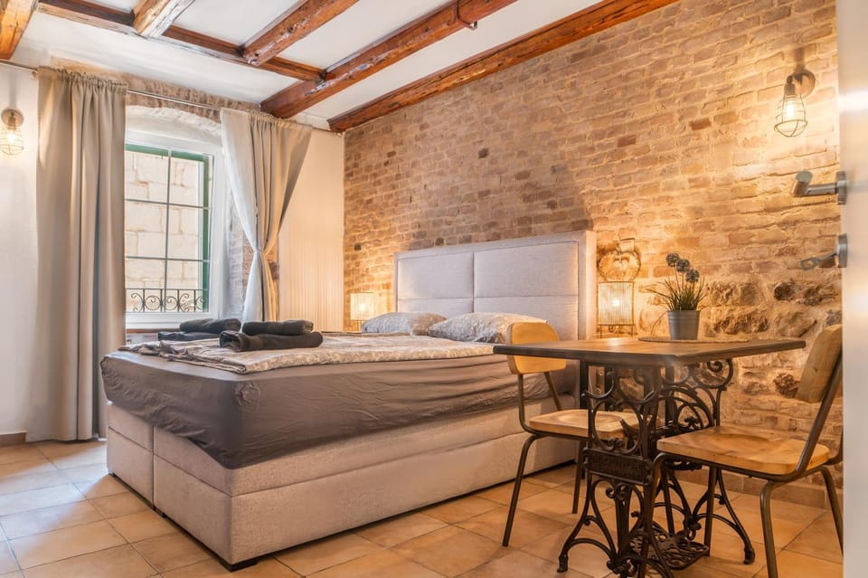 Centrum Topaz apartmani Apartment in Split