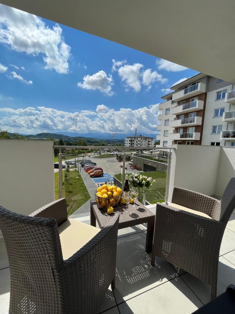 Balcony/Terrace, Mountain view