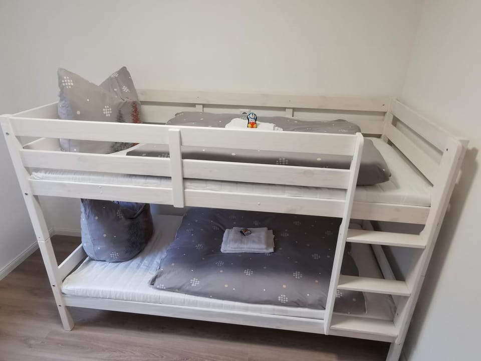 bunk bed