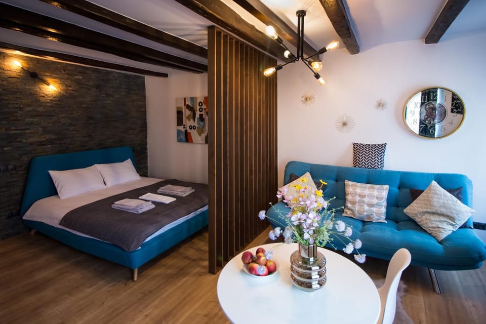 Bed, Living room, Bedroom