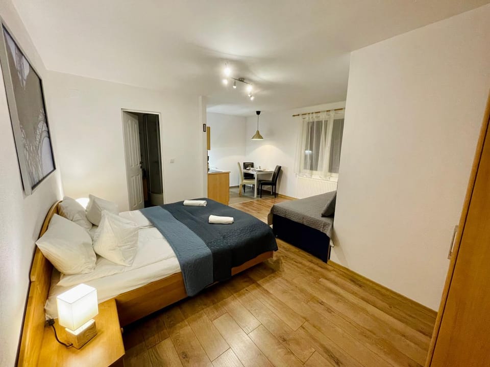 Bed, Photo of the whole room, Bedroom, hair dresser, towels