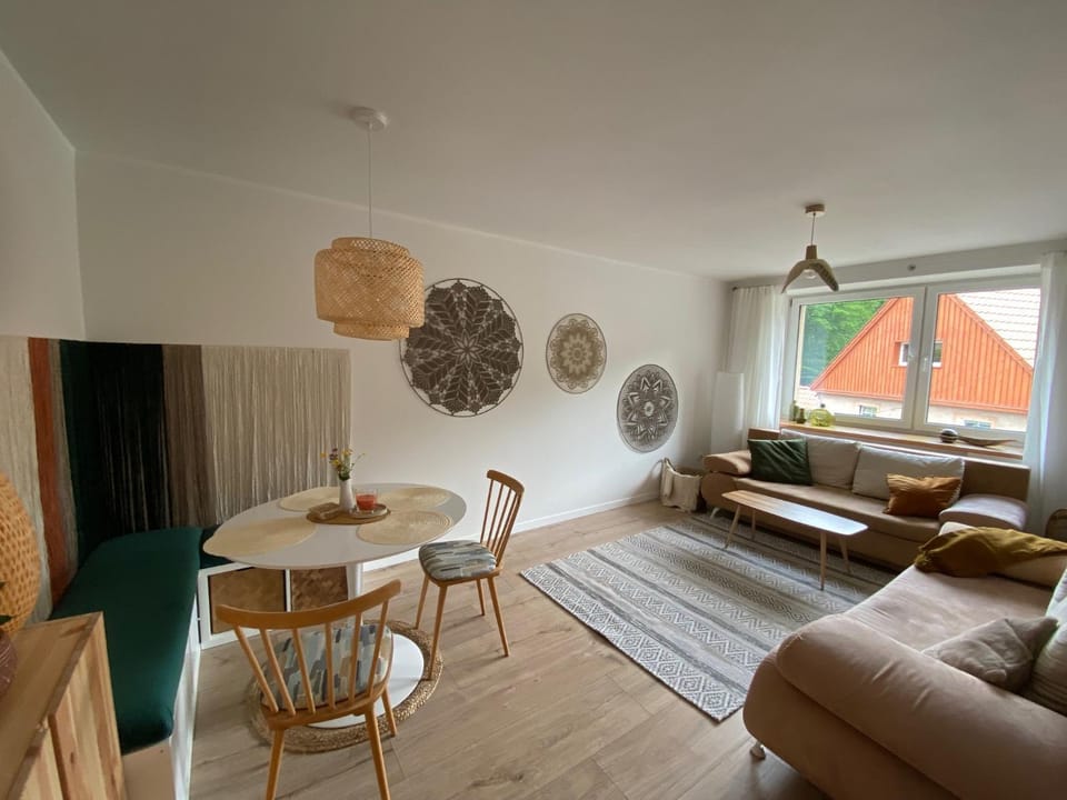 Living room, Seating area, Dining area