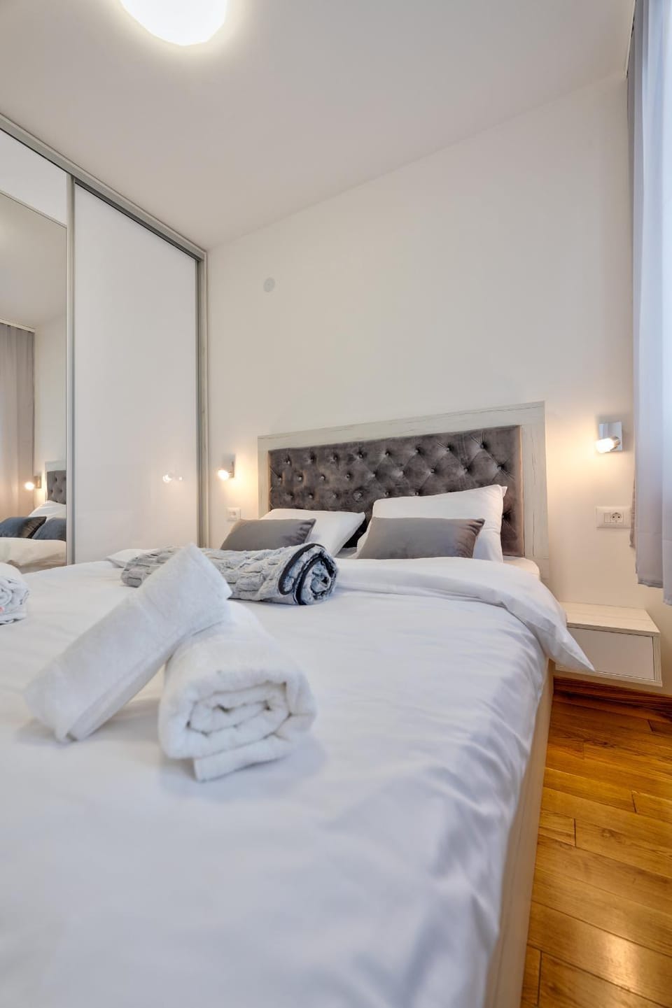 Bed, Bedroom, towels, wardrobe