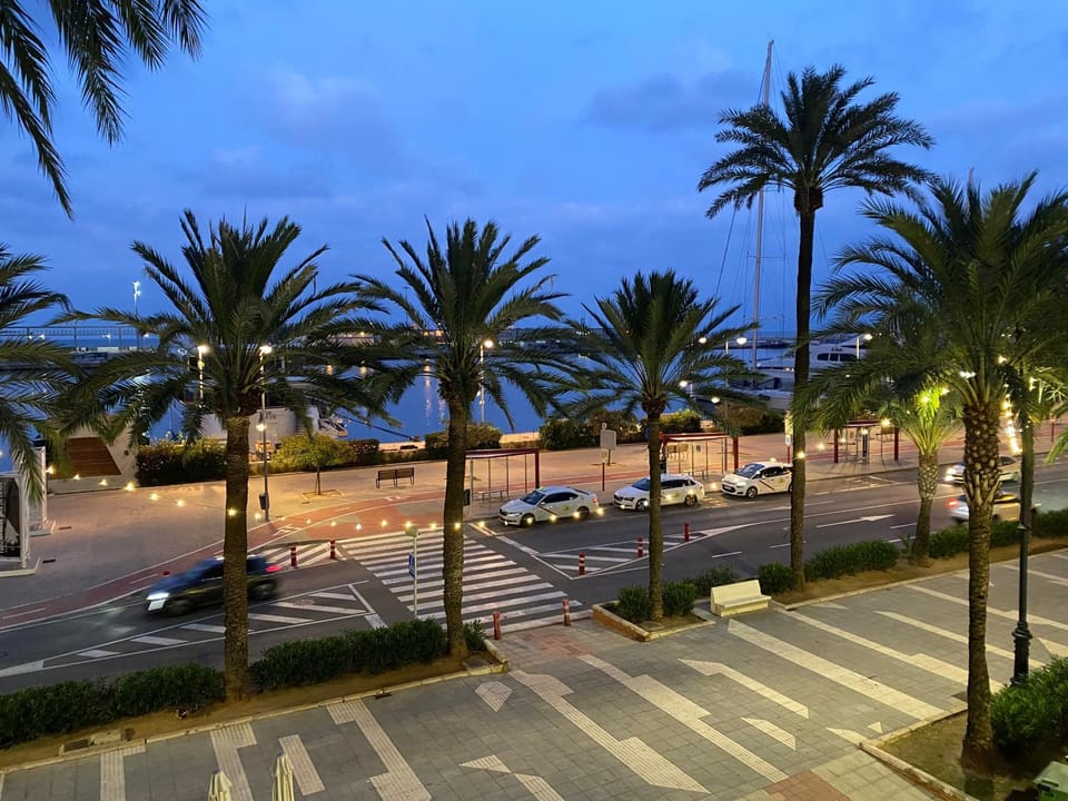 Night, Neighbourhood, Natural landscape, Sea view, Street view