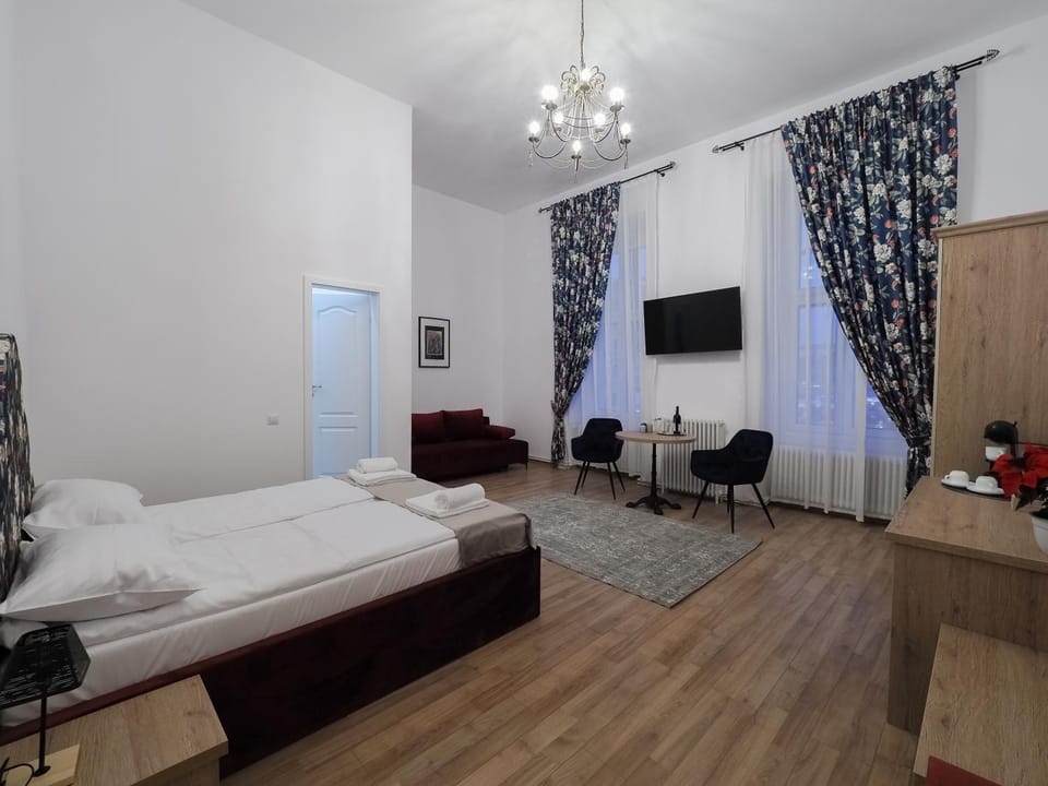 TV and multimedia, Photo of the whole room