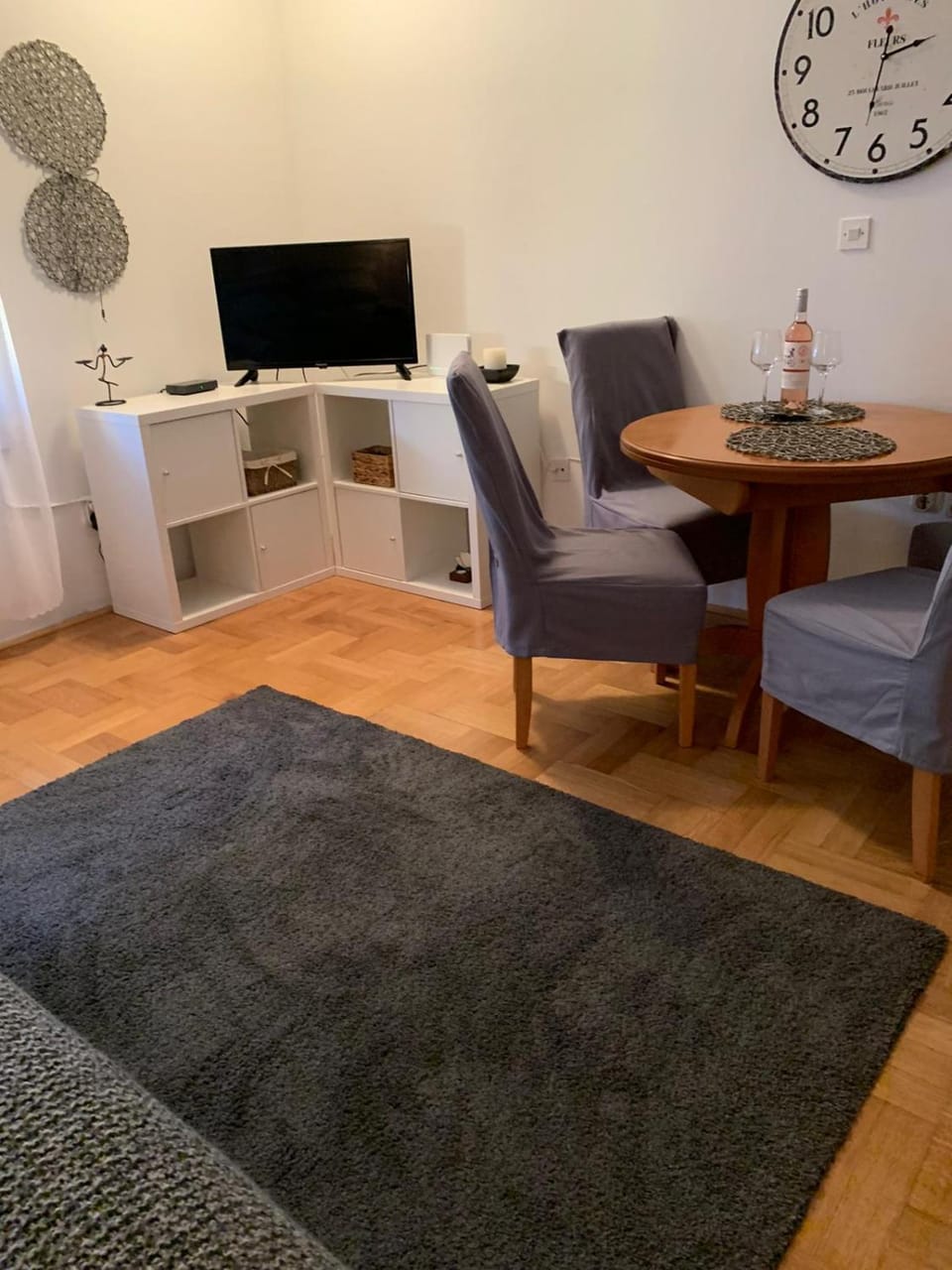 TV and multimedia, Living room, Seating area