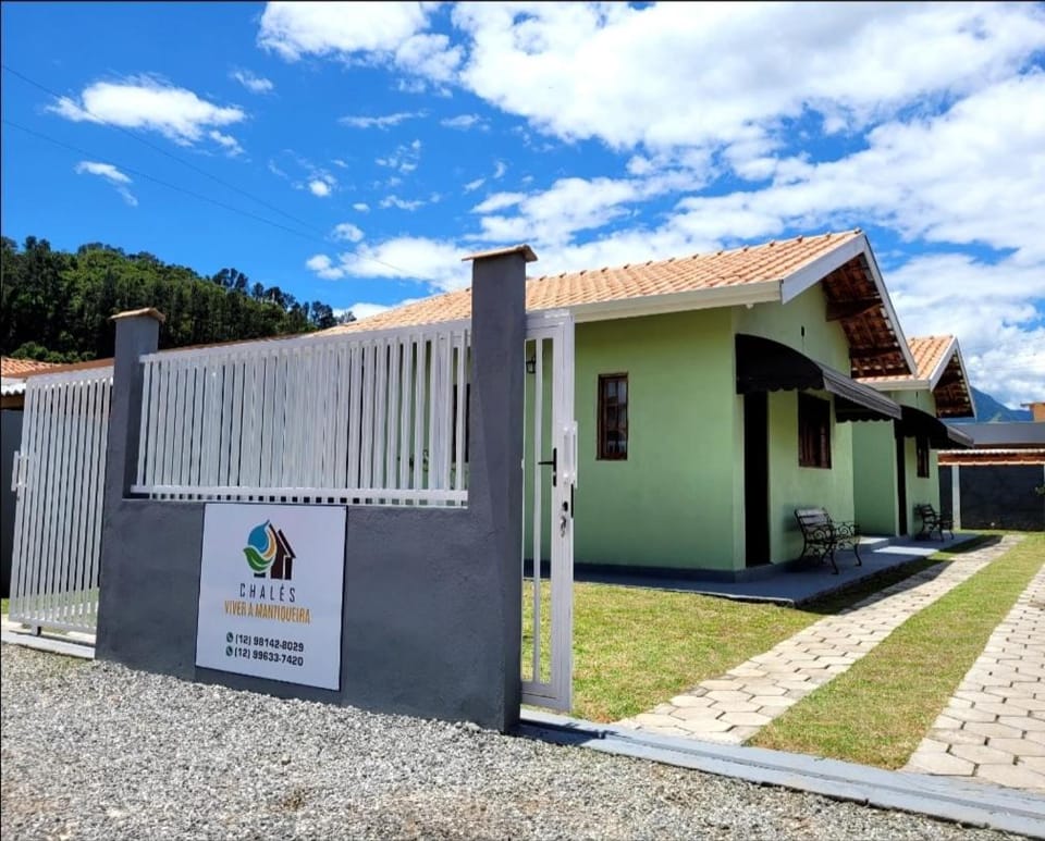 Chalés Viver a Mantiqueira Chalet in State of São Paulo