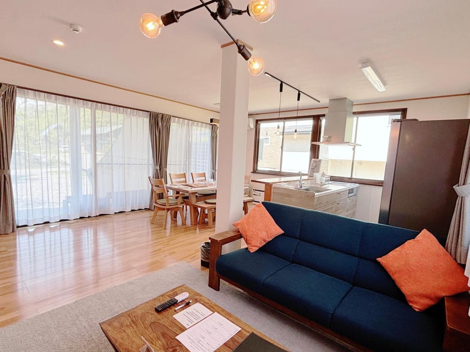 Living room, Seating area, Dining area